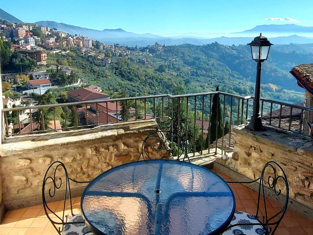 Villa La Loggetta Di Apricus à Olevano Romano Extérieur photo